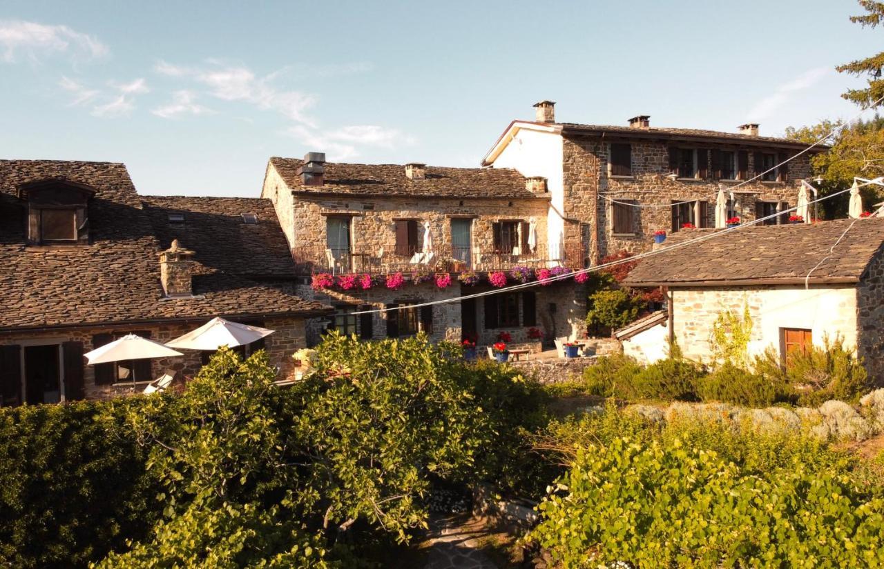 Albareto  Borgo Casaleゲストハウス エクステリア 写真