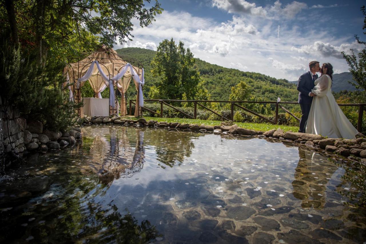 Albareto  Borgo Casaleゲストハウス エクステリア 写真
