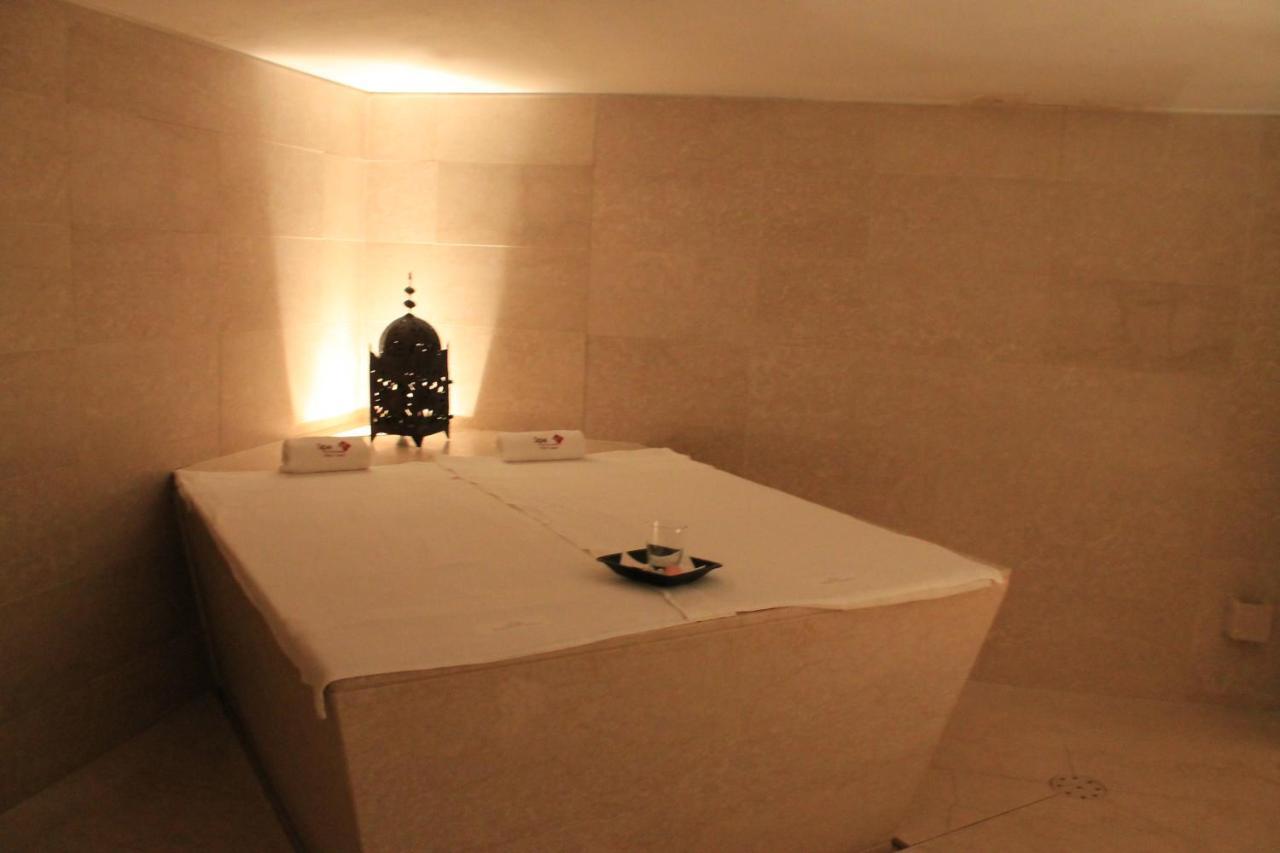 Albareto  Borgo Casaleゲストハウス エクステリア 写真
