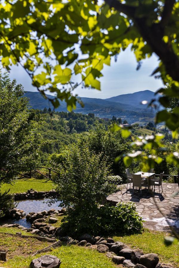 Albareto  Borgo Casaleゲストハウス エクステリア 写真