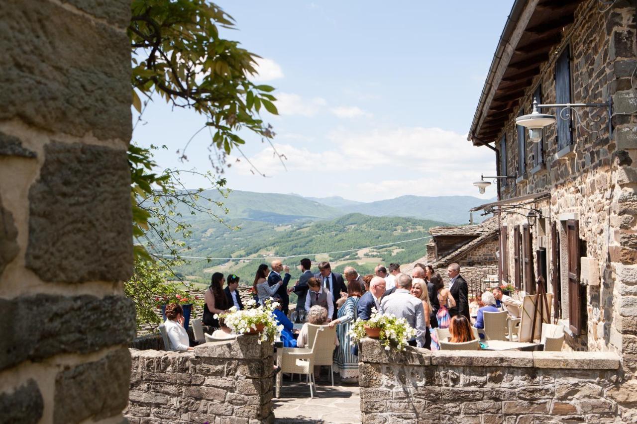 Albareto  Borgo Casaleゲストハウス エクステリア 写真