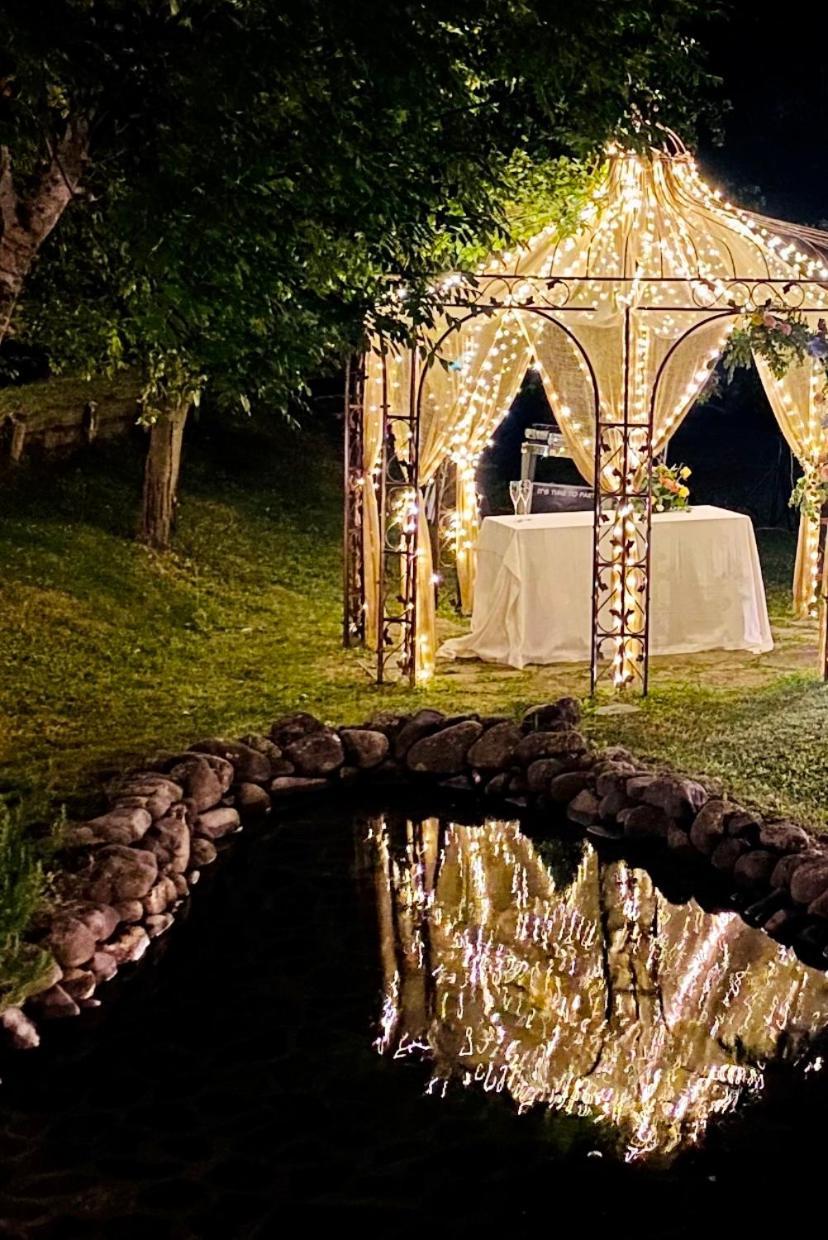 Albareto  Borgo Casaleゲストハウス エクステリア 写真